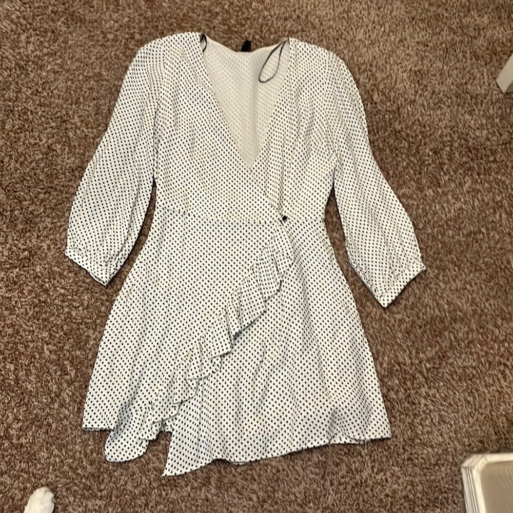 Longsleeve deep V polkadot dress with shorts
